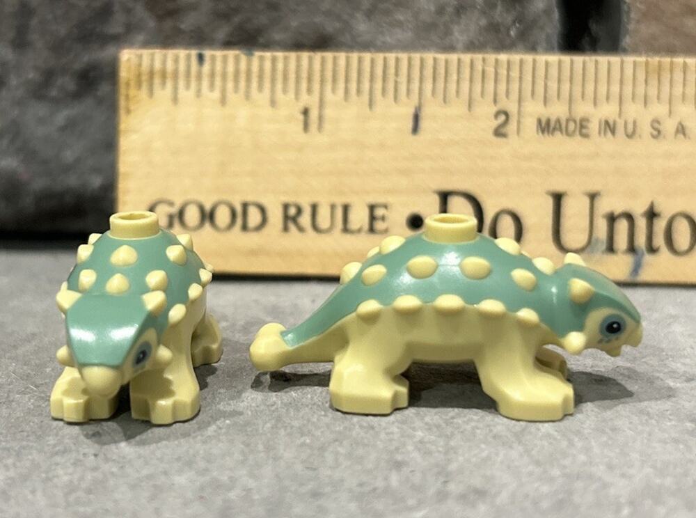 2 LEGO Ankylosaurus Baby Minifigure Sand Green Back and Black Eyes Pattern